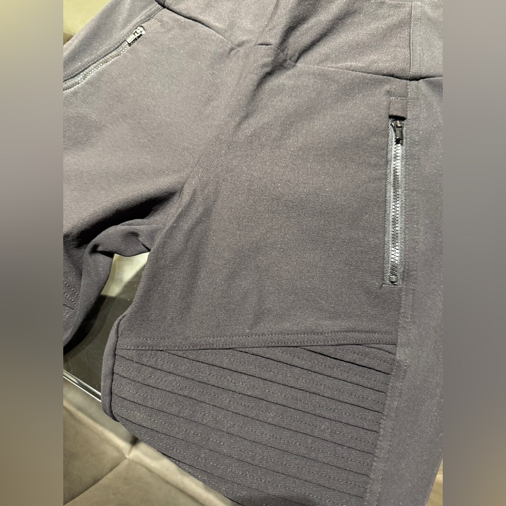 Athleta Black Hybrid Moto Tights - Picture 13 of 16